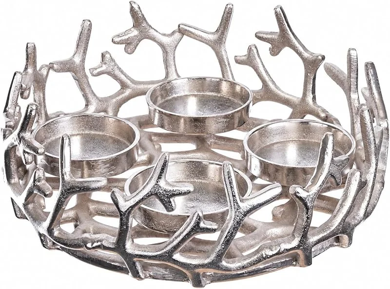 Brandsseller Corona de Navidad Plateada Ø 28 cm – Elegante portavelas para 4 Velas, Centro de Mesa Festivo de Aluminio con Ramas estilizadas, decoración navideña Moderna — Decoracion Navidad
