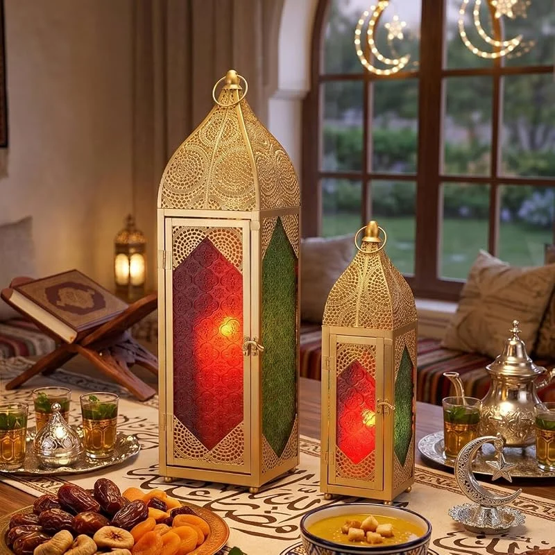 TRIROCKS Juego de 2 farolillos decorativos de metal para velas de Ramadán, candelabros orientales, candelabros colgantes árabes, farolillos marroquíes con vidrio templado para decoración del hogar — Cena a la luz de velas