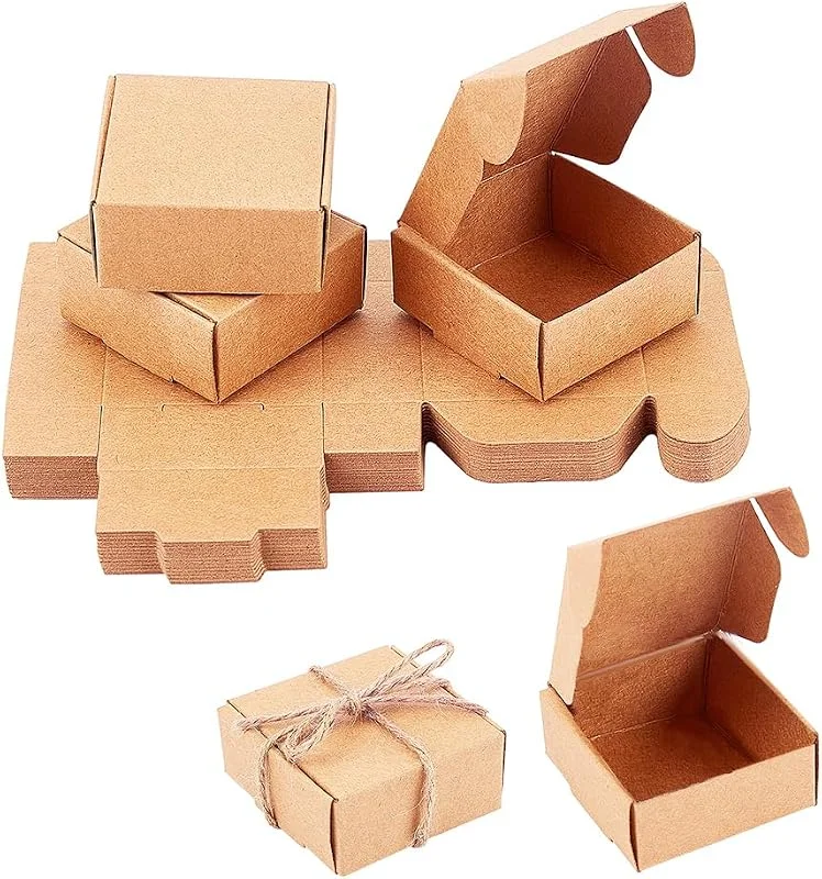 Visita la tienda de PH PandaHall PH PandaHall 50pcs Cajas de regalo pequeñas Cajas dulces de jabón Caja de papel Kraft Caja de regalo de cartón hecha a mano para la boda Favor Joyería de cumpleaños Pequeña Navidad, 5.5x5.5x2.5cm ﻿ — Envoltorio regalo