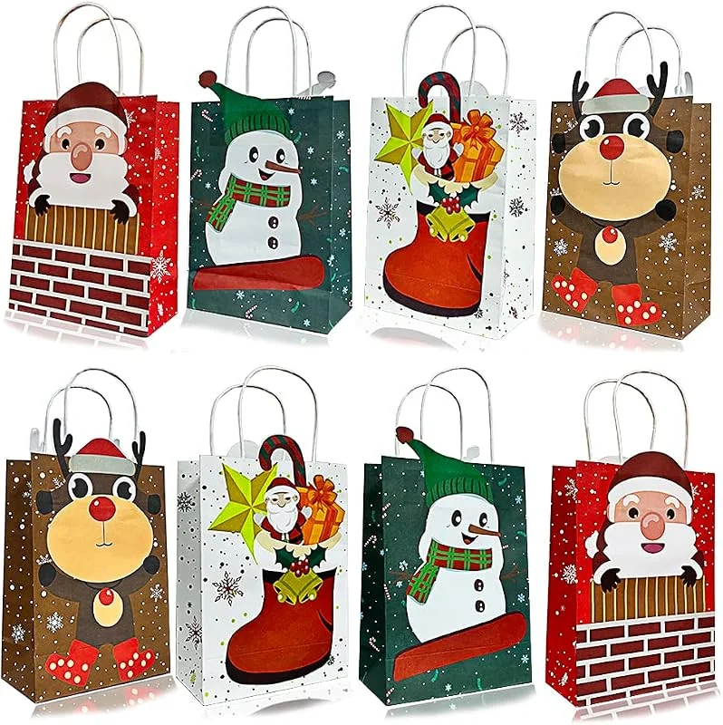 OEMG 16 Bolsas Regalo Kraft de Navidad 4 Estilos Surtidos Con Asas y Estampados Navideños Para Envolver Regalos de Suministros de Fiesta — Envoltorio regalo
