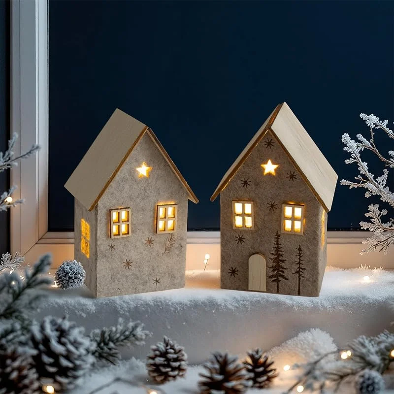 Spetebo Casa de invierno de fieltro con techo de madera, juego de 2 unidades, incluye batería, 10 x 7 cm, decoración de pueblo de Navidad, decoración de Navidad, pueblo de invierno, decoración navideña — Decoracion Navidad