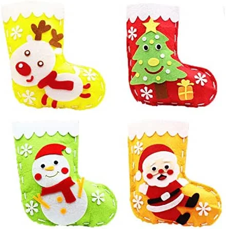 Vidillo Calcetines Navidad 4pcs Navidad Calcetin Costura artesanal para niños, Árbol de Navidad, Reno, Santa, Muñeco de nieve Conjunto de medias de Navidad Kit de costura de fieltro DIY para niñas Niños — Decoracion Navidad
