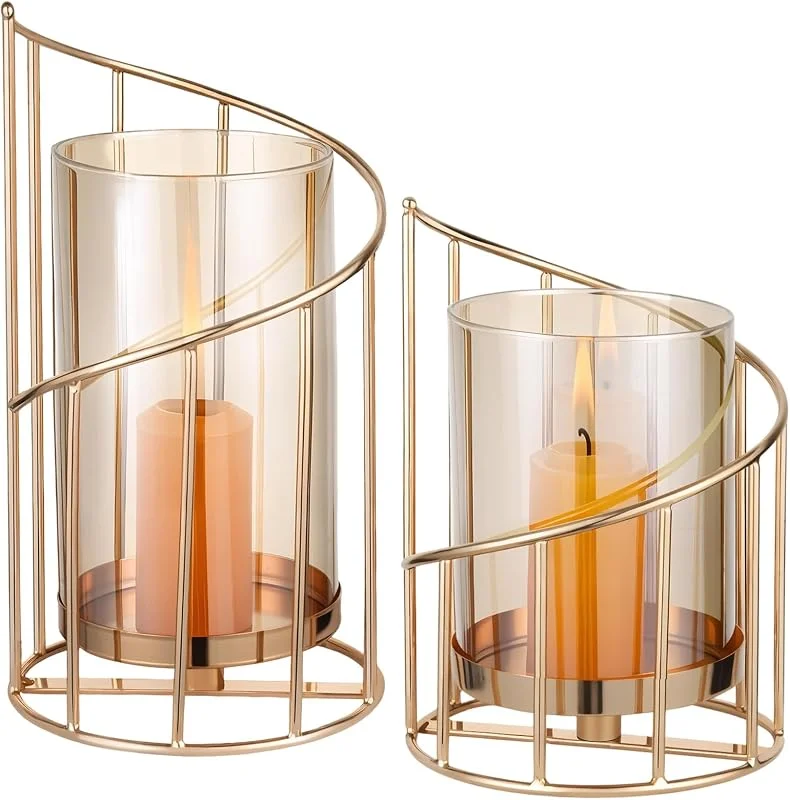 Zoelele Juego de 2Portavelas de Cristal, Portavelas Decorativos Dorados, para Velas, Velas de Pilar, Portavelas de Té, Espiral Candelabros Decorativos para Decoración de Mesa, Salón, Jardín, Exteriores (Oro) — Cena a la luz de velas